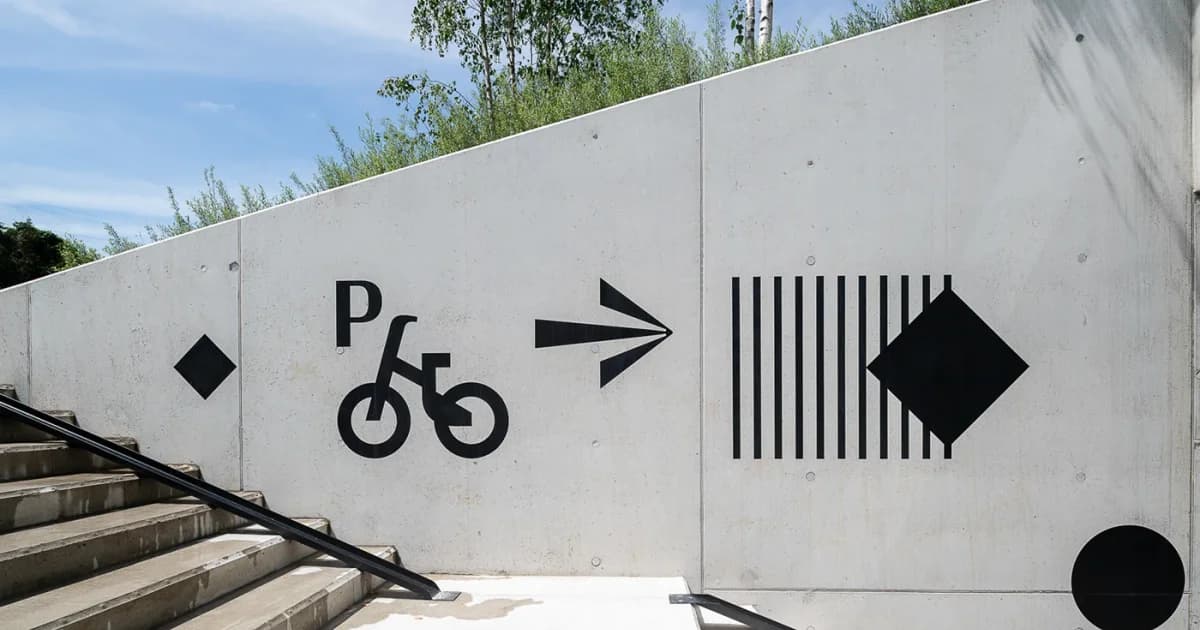 ADN Agencia Creativa Designs Wayfinding System for Alcazaba Lagoon Complex