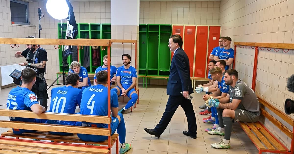 CANAL+ Polska Turns Fictional Water Brand Into Real Football Sponsor — 4