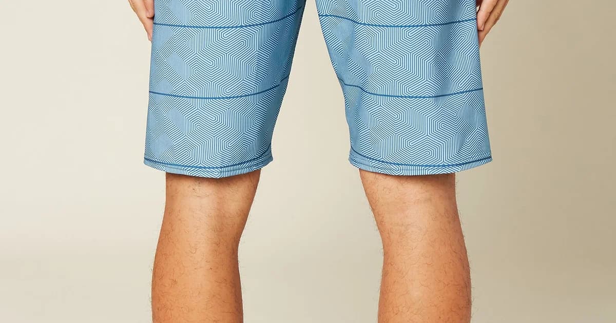 Brandwave Launches Global O'Neill Hydrofreak Campaign With Blue Powder Paint Visuals — 3