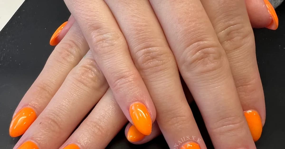 Freelance Creator Mahrukh Kalandan Produces Brand Content for TheWhiteRoom Nail Studio — 3